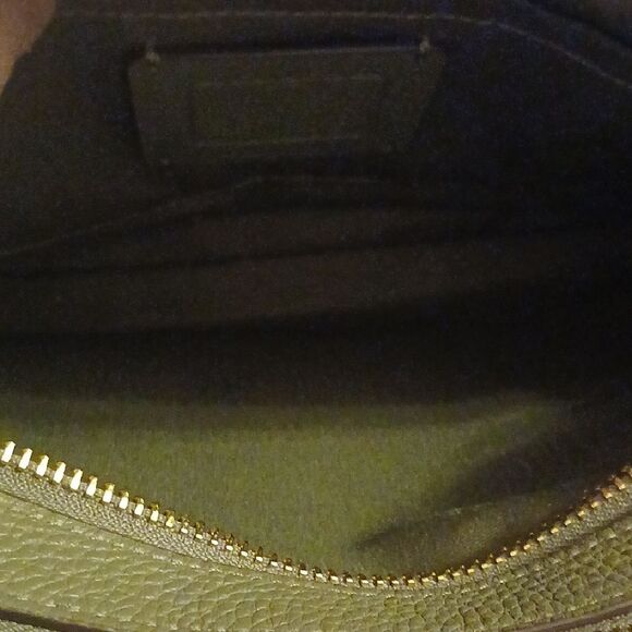 Green Leather Crossbody Bag - Picture 7 of 8